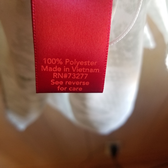 Jennifer Lopez snakeskin pattern sleeveless shirt - Picture 6 of 6